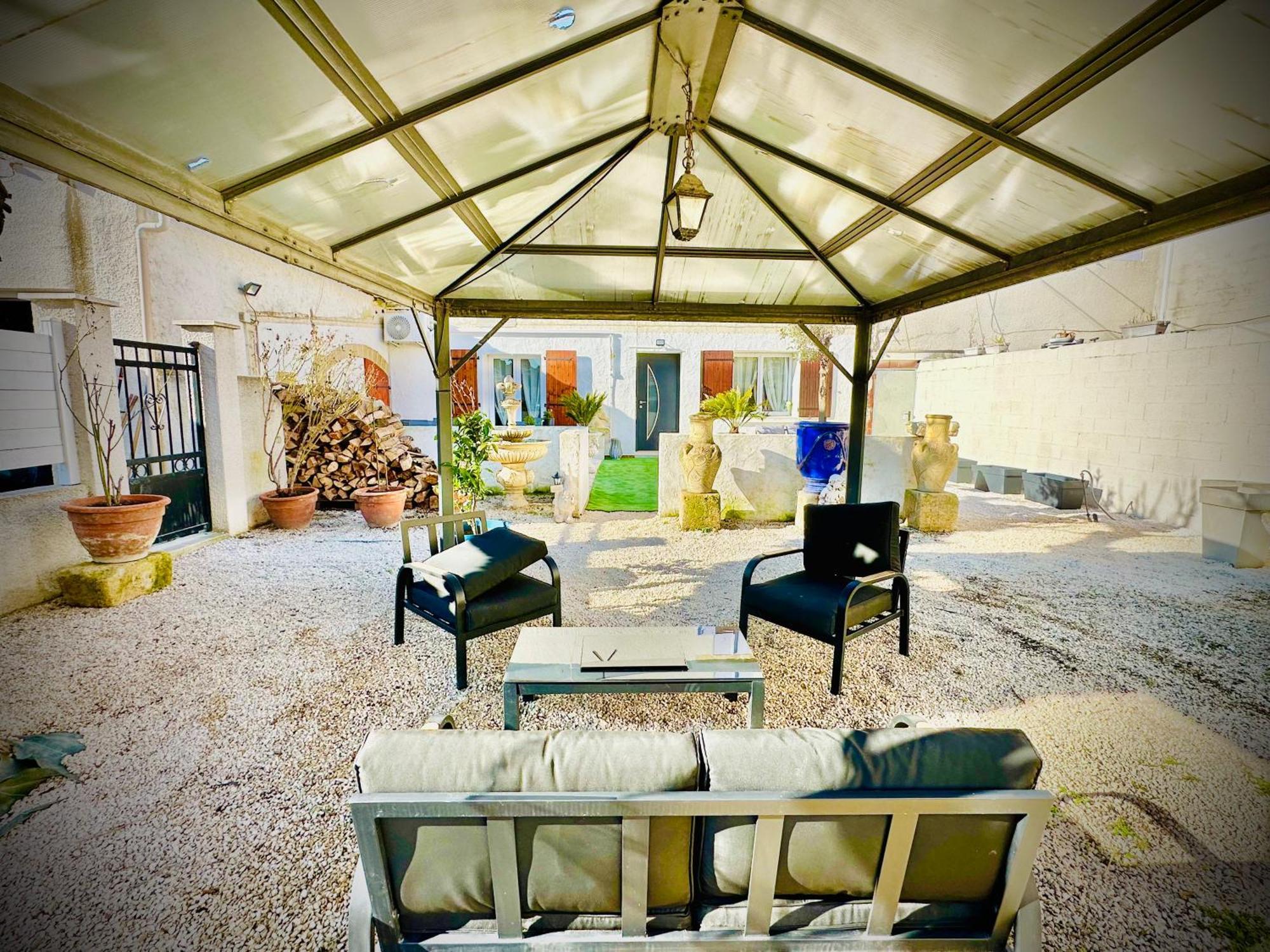 Les Appartements Du Mas - Emeraude Aigues-Mortes Dış mekan fotoğraf