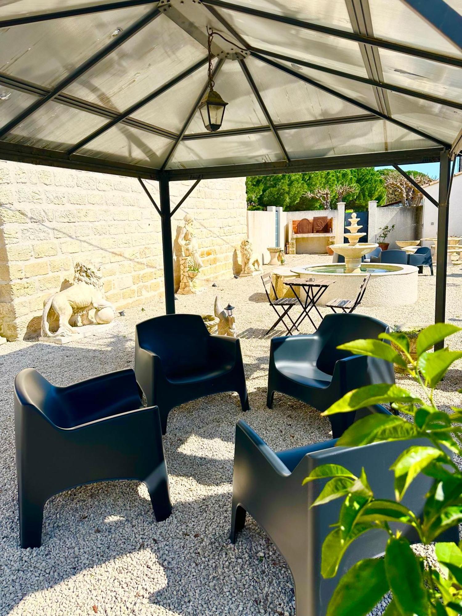 Les Appartements Du Mas - Emeraude Aigues-Mortes Dış mekan fotoğraf