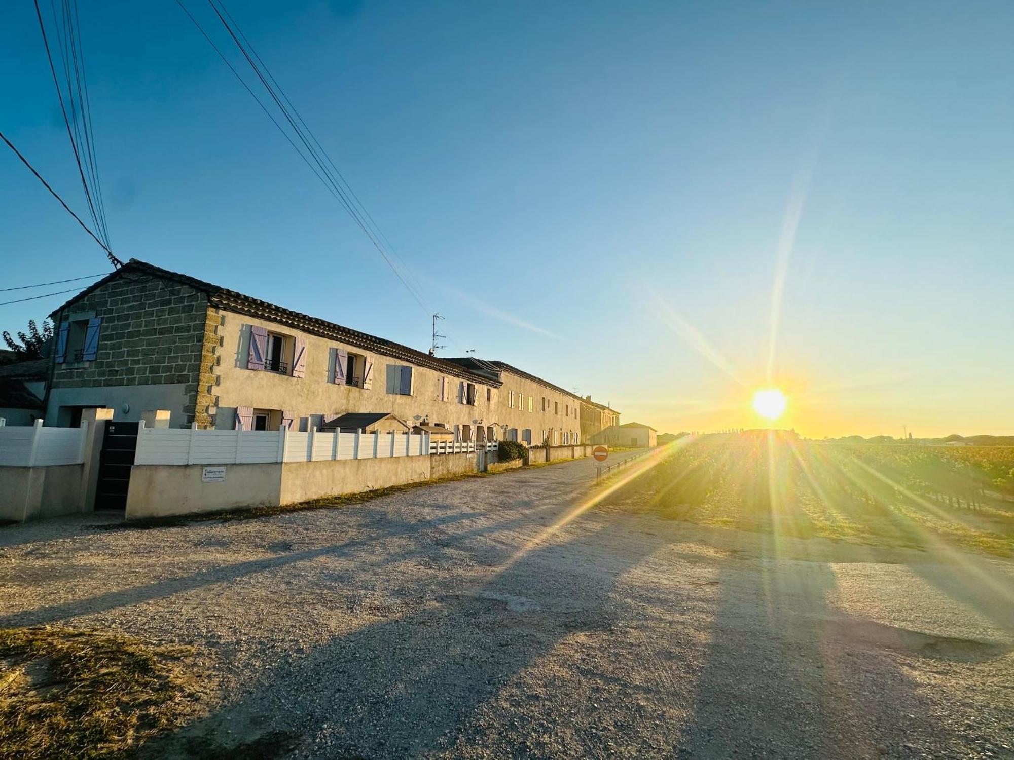 Les Appartements Du Mas - Emeraude Aigues-Mortes Dış mekan fotoğraf